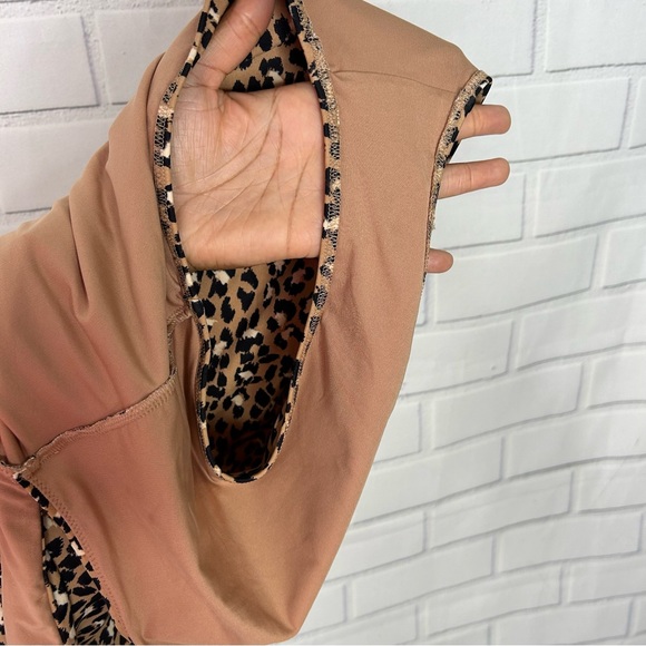 Aerie Leopard Wrap One Piece Swimsuit size small - Picture 9 of 10